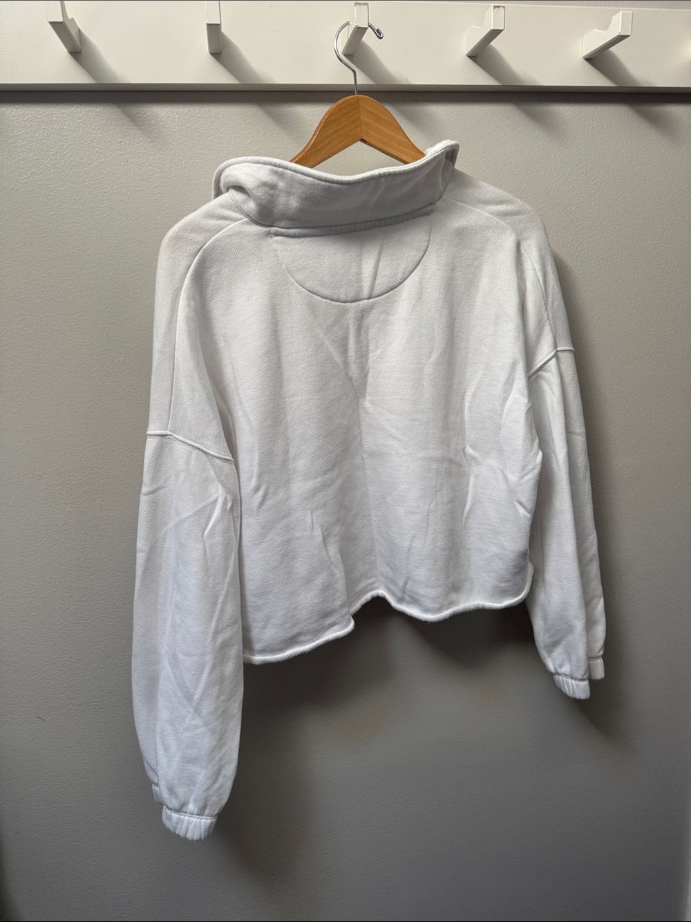 aerie White Cropped Collared Pullover - Picture 4 of 4